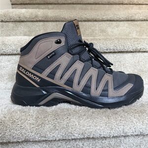 Salomon Men's Athletic Shoes - Black and Tan